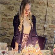 offro lezioni private per bambini delle scuole materne elementari e medie, adattate alle loro necessità